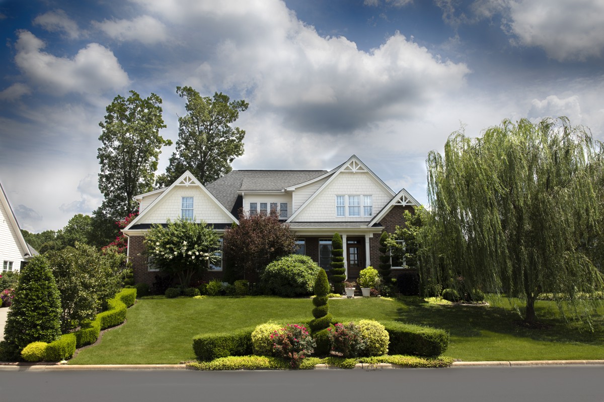 Discover Exclusive Luxury Homes Nearby